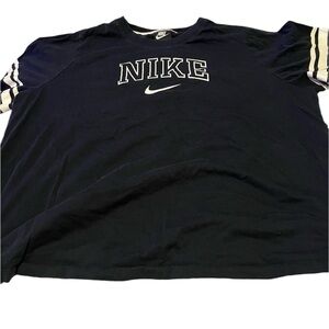 Woman’s NIKE TOP size 1X!